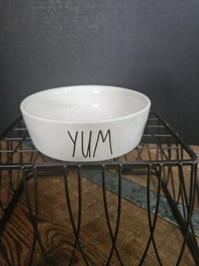 Rae Dunn White Ceramic 'YUM' Bowl